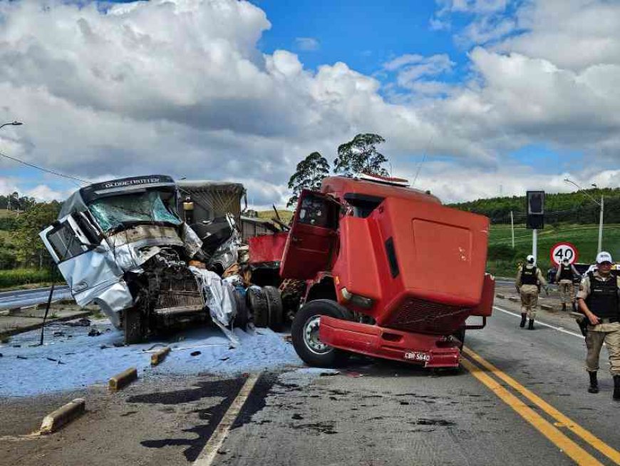 Acidente entre carretas na Rodovia do Contorno deixa dois feridos