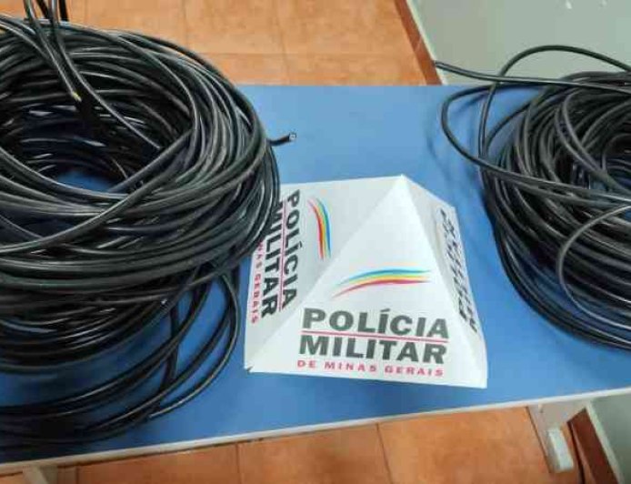PM prende duas pessoas por furtos na Zona Leste