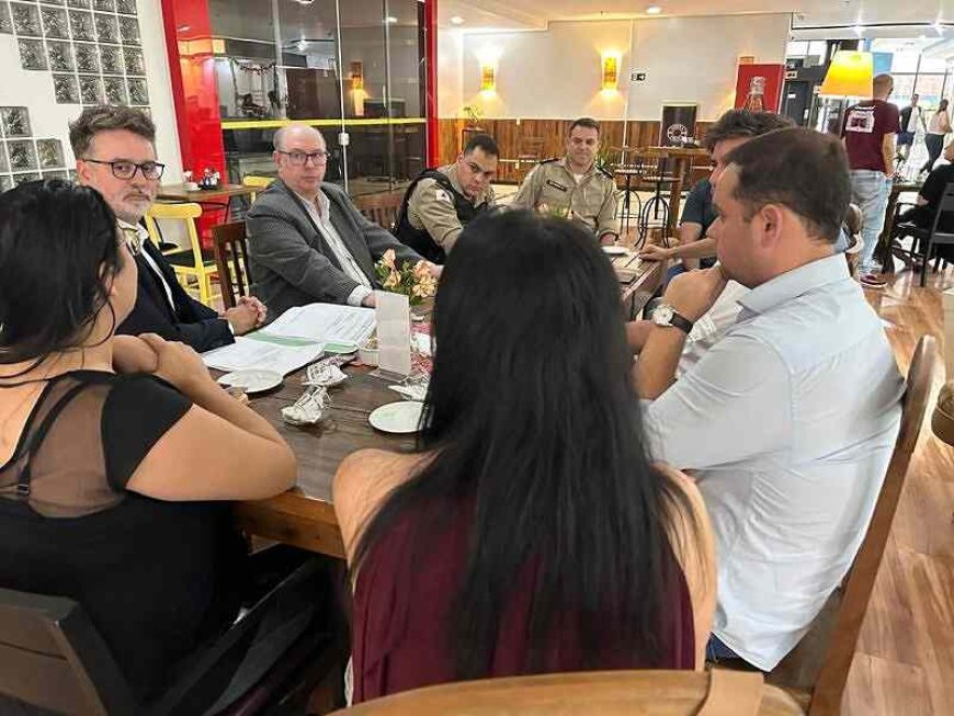 Justiça nega mandado de segurança e mantém investigação contra optometristas em Poços