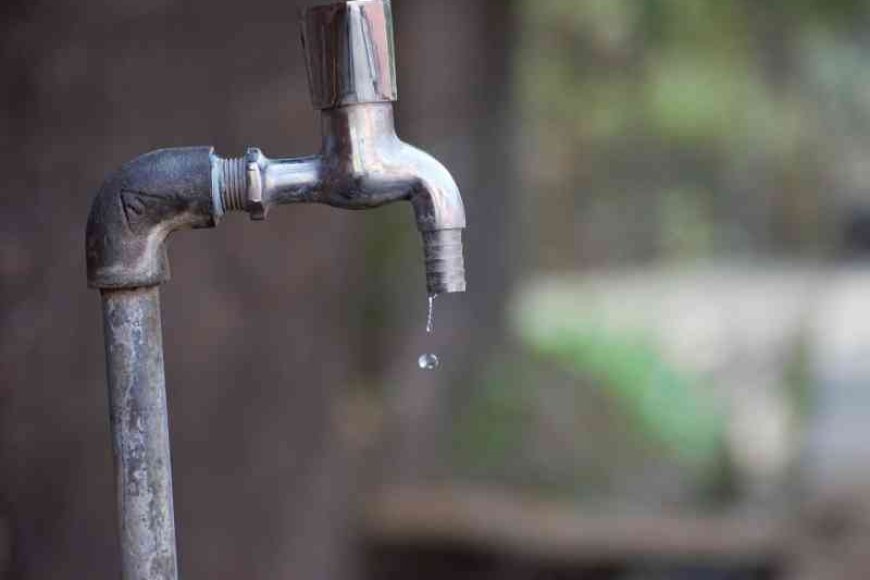 Rompimento de adutora poderá causar falta de água na Zona Sul