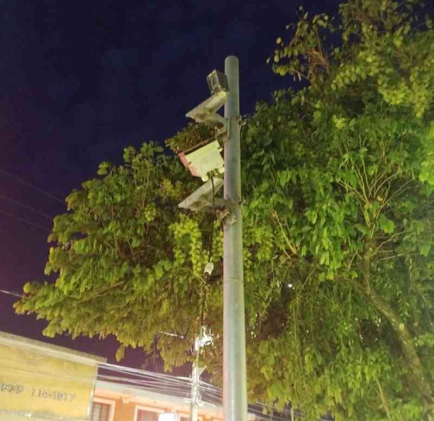 PM prende suspeito de furto e dano em radar na Mansur Frayha