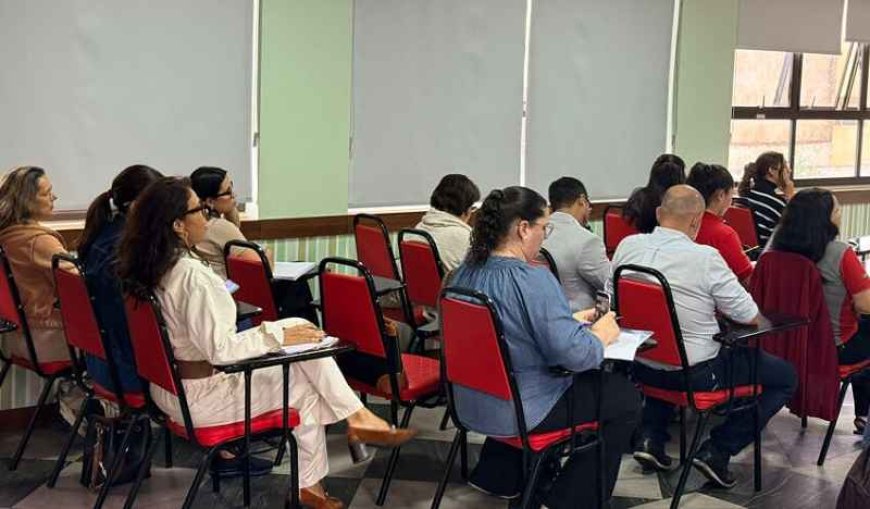 Prefeitura regulamenta relação entre escolas particulares e famílias