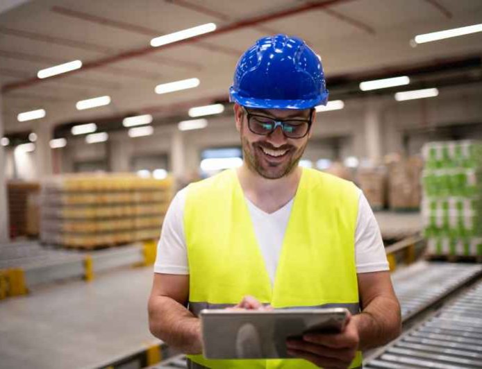 Empresa anuncia 25 postos para auxiliar de produção em Poços