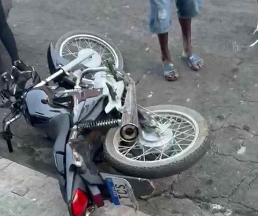 Vítima reage e impede furto de motocicleta no Centro de Caldas