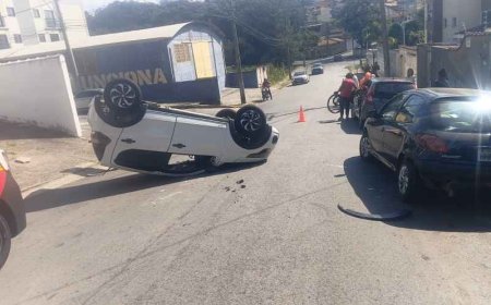 Motorista capota carro e atinge veículo estacionado no bairro Country Club