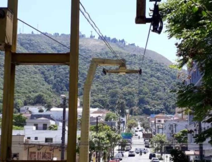 Teleférico retoma operações após manutenção