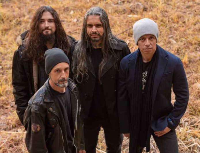 Rivendell prepara estreia nos palcos e grava primeiro álbum em Poços