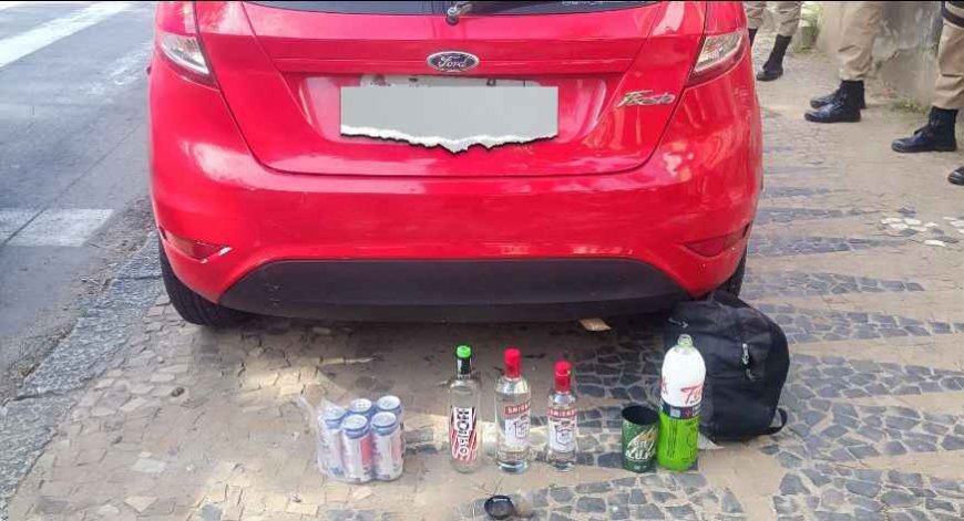 Homem é preso por embriaguez ao volante após ser flagrado bebendo vodka