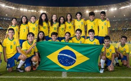 Escola municipal cria álbum de figurinhas com fotos dos próprios alunos
