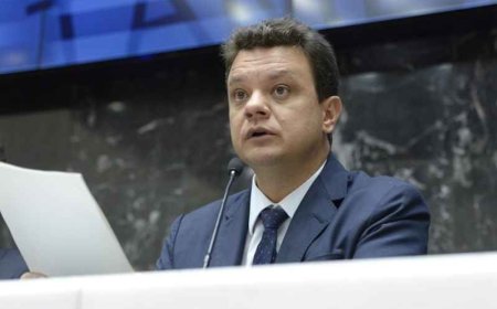 Odair Cunha recebe homenagem na ALMG