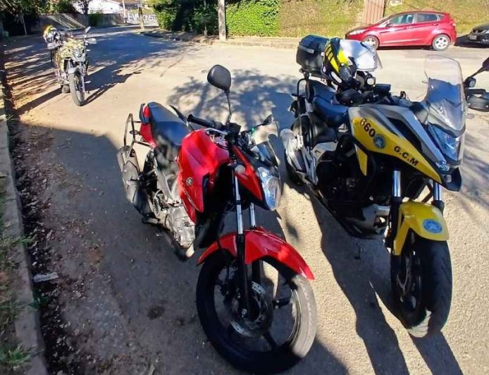 GM apreende moto após denúncia de tráfico de drogas