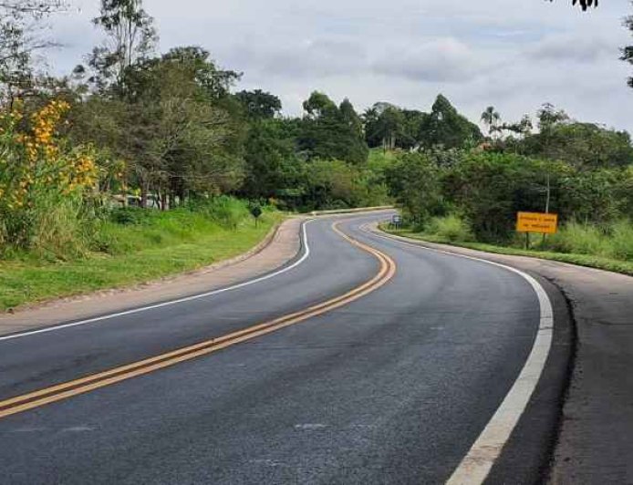 Tecnologia com garrafa PET reciclada é aplicada na BR-459