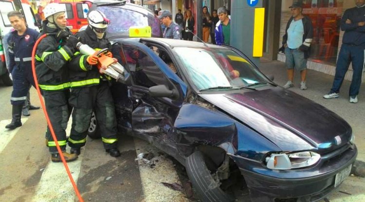 acidente faz duas vítimas - Jornal da Cidade